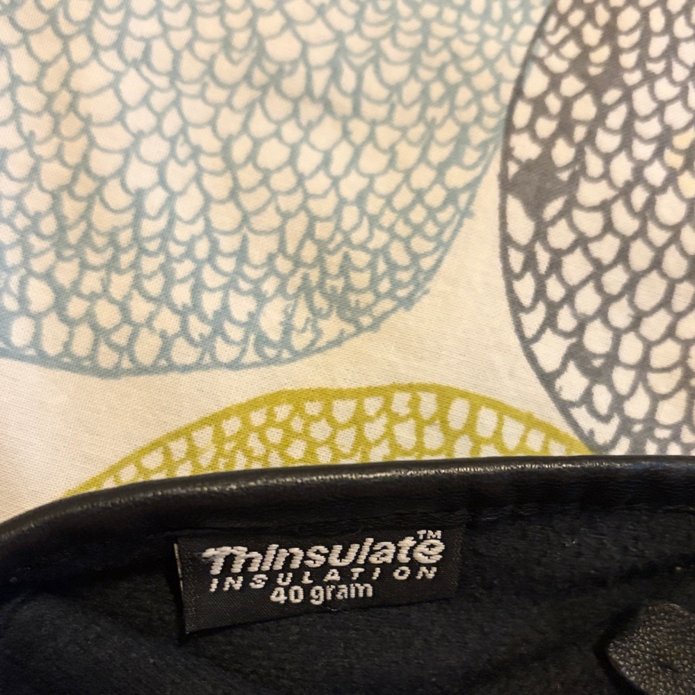 Thinsulate Black Leather Gloves - image 3